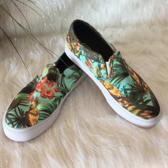 vans tropical slip on